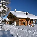 Alpin شقة